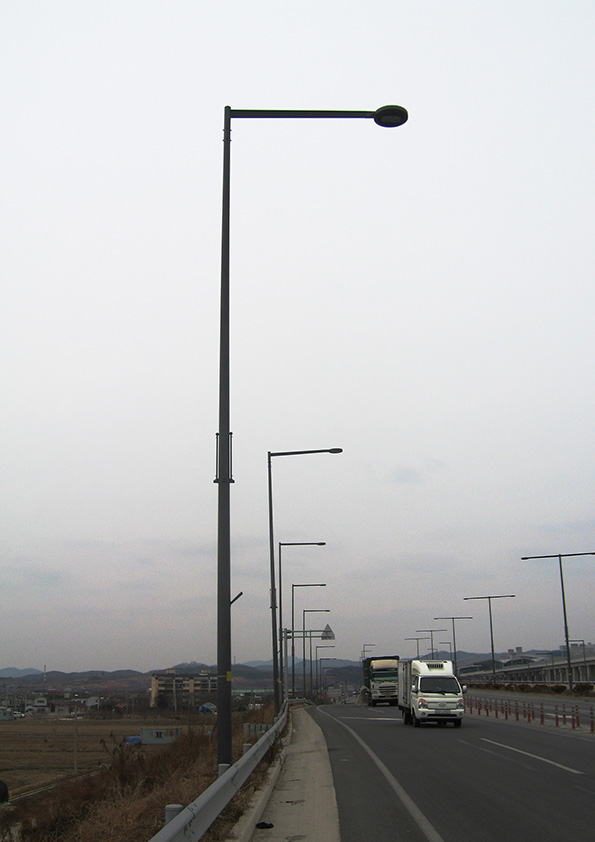 2011-오송역연결도로1,2공구-가로등주.JPG